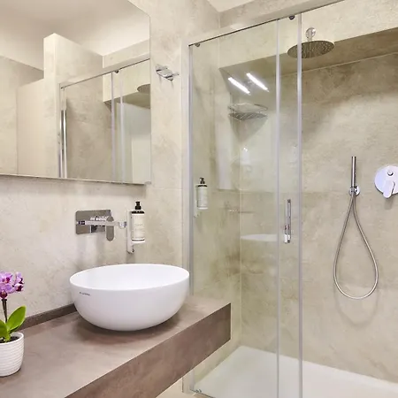 Foresteria Ca' Dei Bachitt בית הארחה 4*