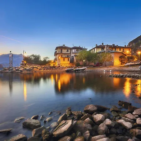 Foresteria Ca' Dei Bachitt بيت ضيافة 4*